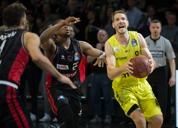 再到关键时 再到关键时