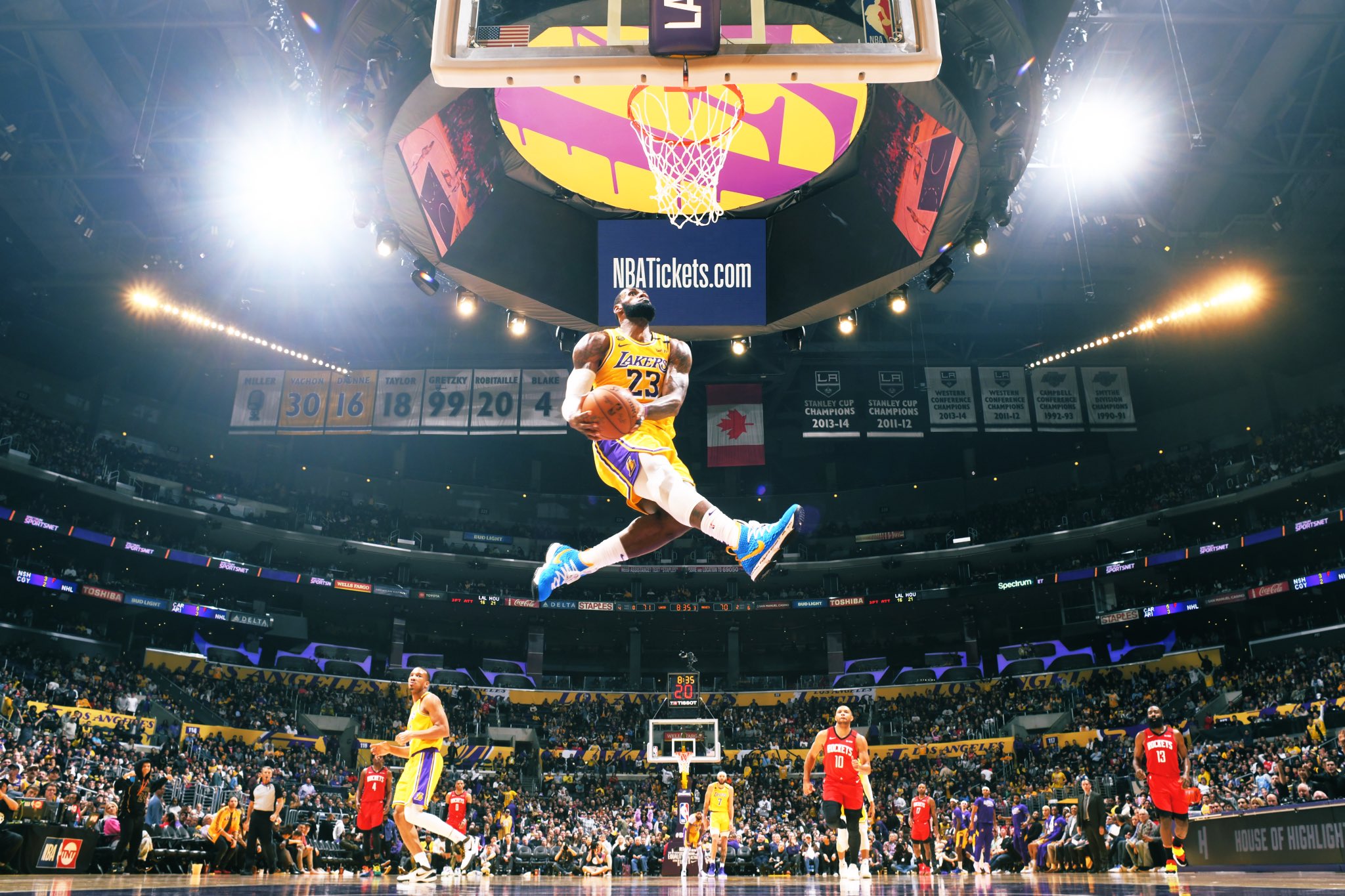 频繁更迭 频繁更迭